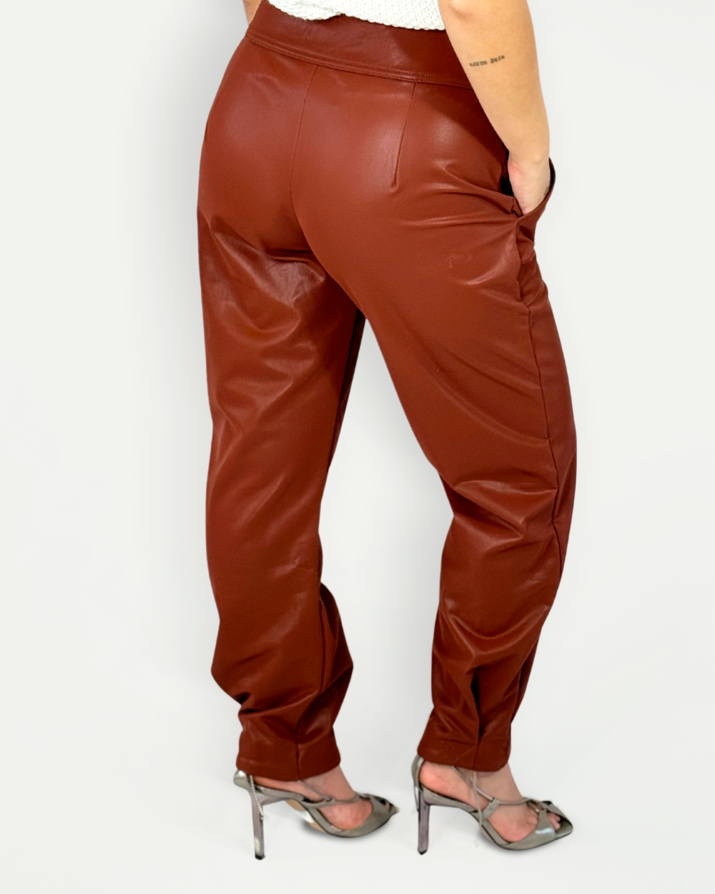 Calça Jogger Couro Pu